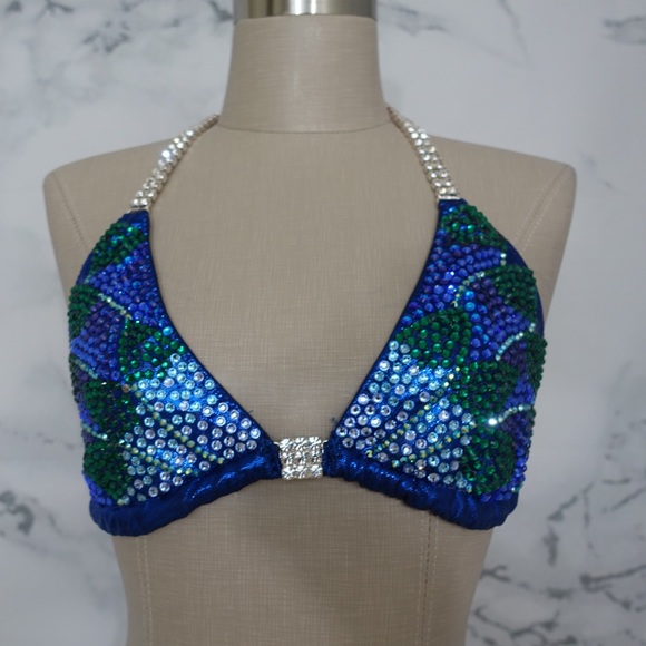 COMPETITION BIKINI - Picture 4 of 6